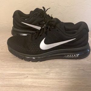 Men’s NIKE Air Max sz 10.5